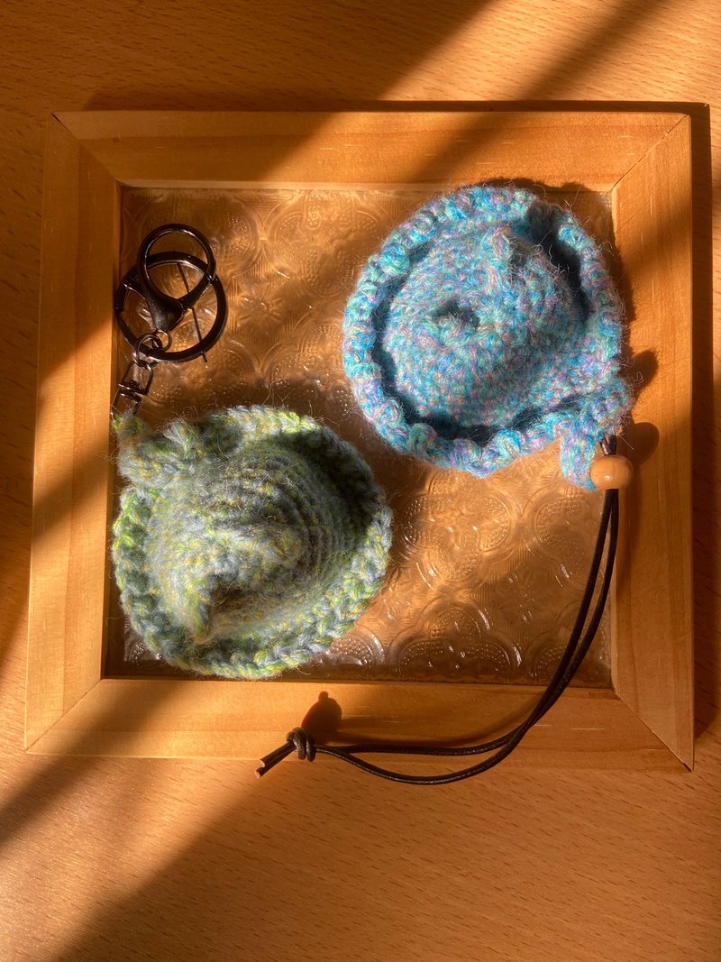 阳光下的猫耳猫猫帽 编织 手做 吊饰 - 钥匙链/钥匙包 - 羊毛 蓝色