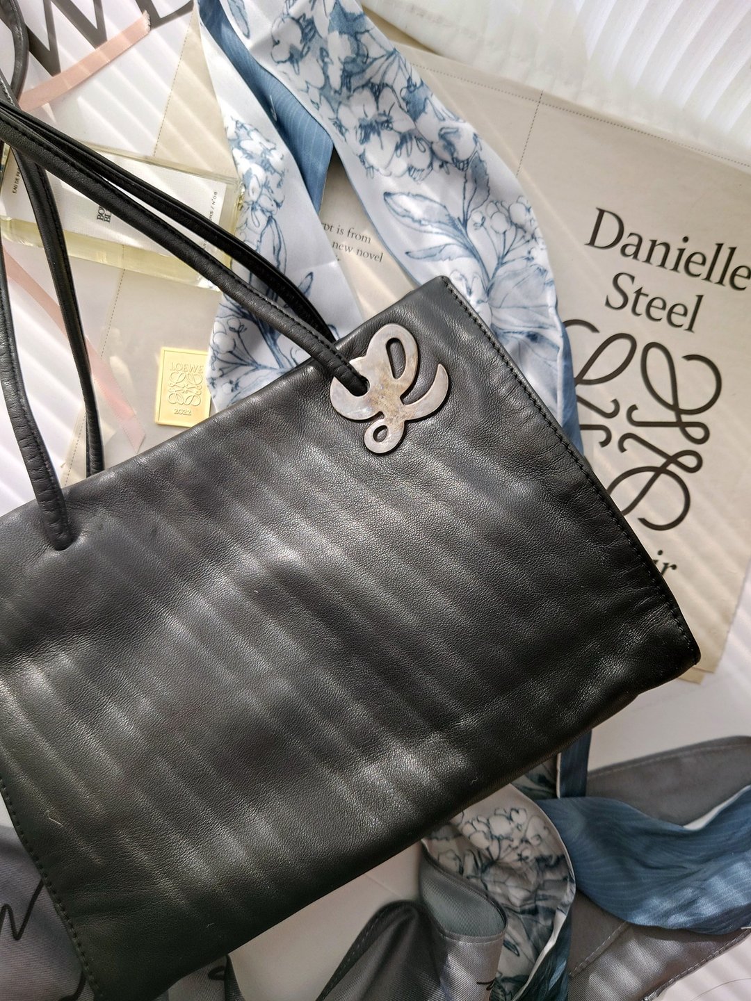 中古美品 Loewe羊皮腋下包单肩包托特包手挽袋手拿包手挽包手提包 - 手提包/手提袋 - 真皮 黑色