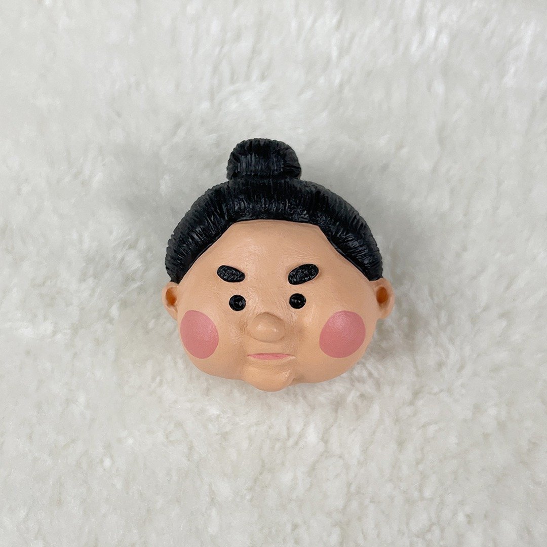 相扑头 - 安全别针/磁铁/发圈/吊饰/识别证夹/项链 - 胸针 - 其他材质 