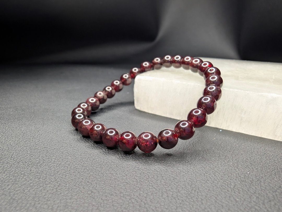石榴石 Garnet 6.5mm 手串 天然水晶 - 手链/手环 - 水晶 