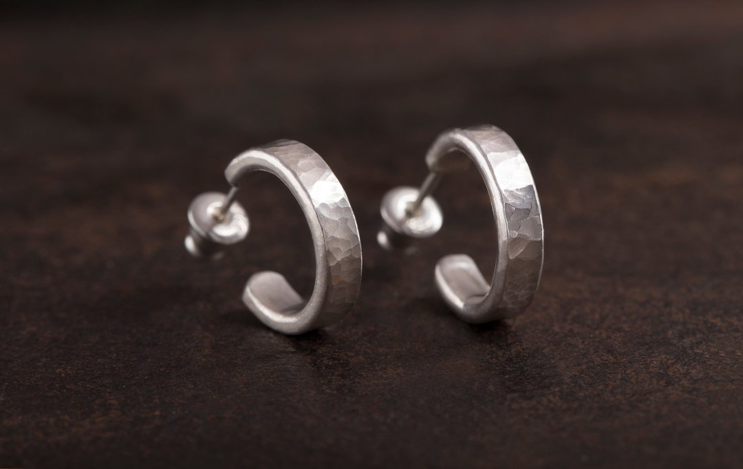 经典锤目 纯银耳环 HammeredHead Earrings - 耳环/耳夹 - 纯银 银色