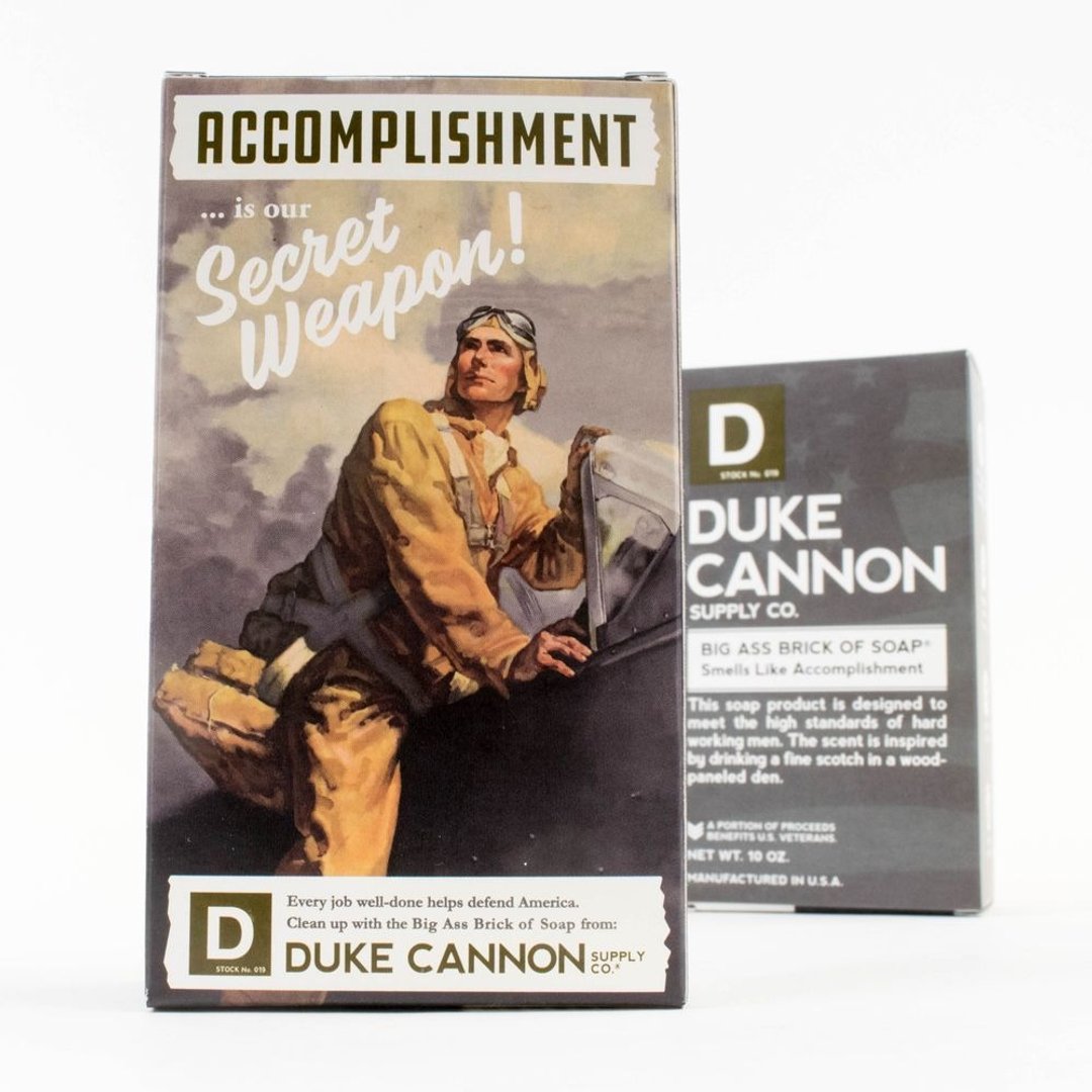 Duke Cannon BIG ASS 美军超能干大肥皂 (黑色) 二战纪念包装 - 肥皂/手工皂 - 植物．花 