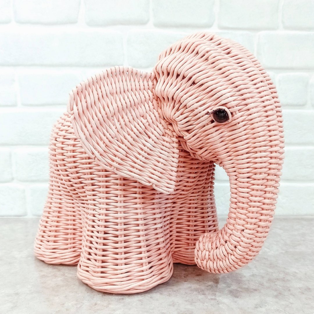 Pink wicker elephant storage basket - 收纳用品 - 环保材料 多色