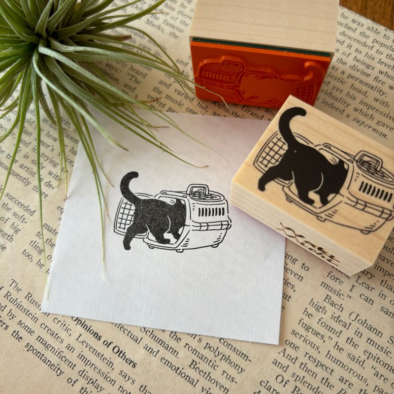 外出笼里的黑猫印章 - 印章/印台 - 橡胶 