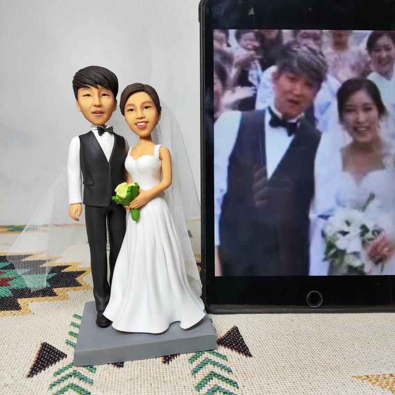 新婚 婚礼小物 结婚礼物订制 订制化 新郎新娘 人偶 公仔 似颜绘 - 玩偶/公仔 - 粘土 多色