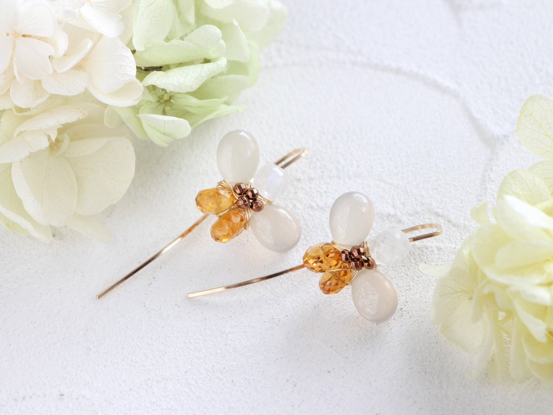 14kgf-Autumn flower pierced earrings - 耳环/耳夹 - 其他金属 咖啡色