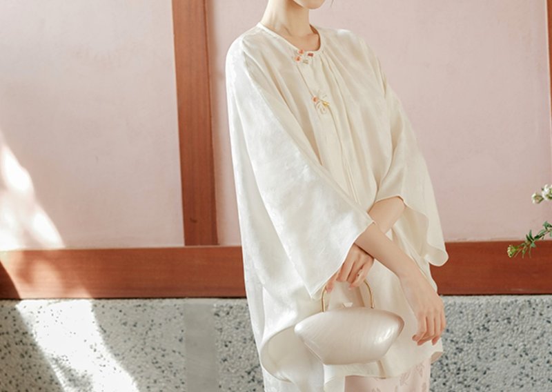 【罩衫】新中式复古中国风 禅意圆领寬鬆茶服 - 女装上衣 - 聚酯纤维 白色