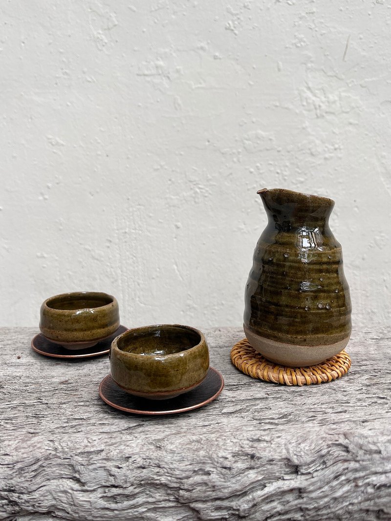 沉绿 德利酒器组 清酒壶与酒杯两入 | 陶器皿 - 酒杯/酒器 - 陶 绿色