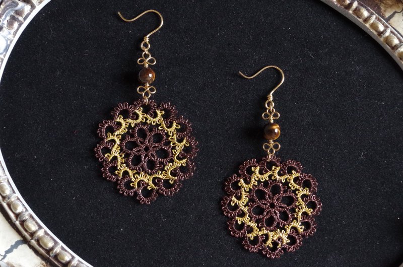 Metallic thread tatting lace and tiger eye earrings - 耳环/耳夹 - 棉．麻 咖啡色