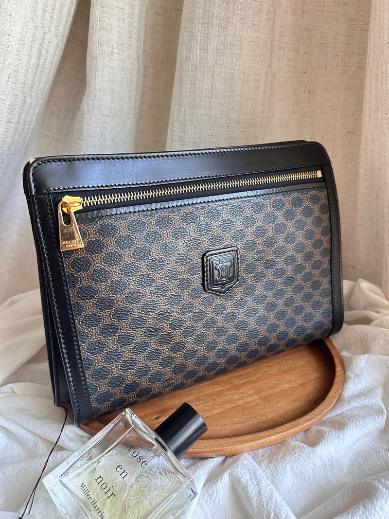 近新保存品中古Celine 凯旋门徽章黑花手拿包(可免费改造斜背包) - 手提包/手提袋 - 防水材质 
