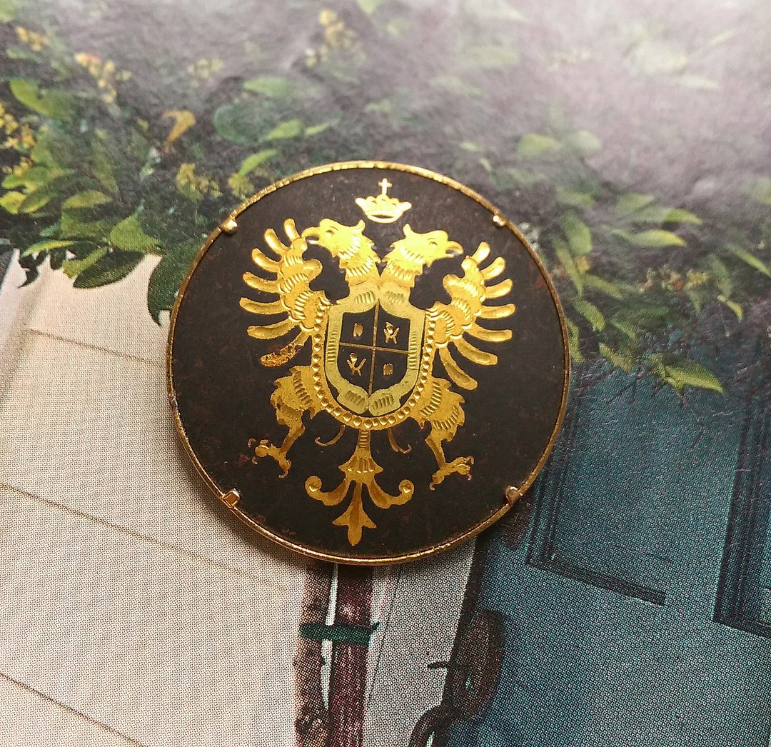 DAMASCENE 西班牙大马士革 骑士徽 别针。西洋古董饰品 - 徽章/别针 - 其他金属 金色