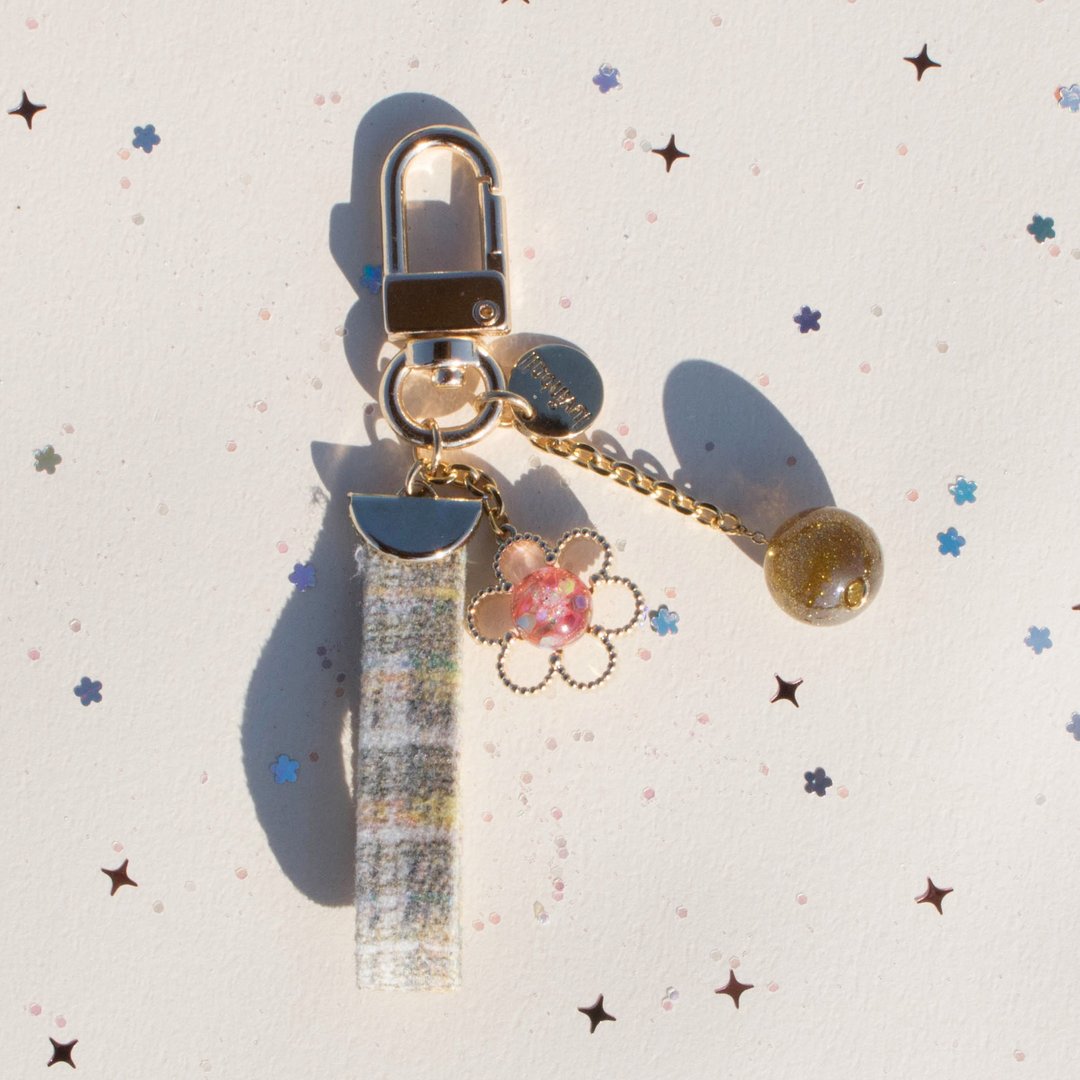 Flower Snowball Keychain - 钥匙链/钥匙包 - 玻璃 