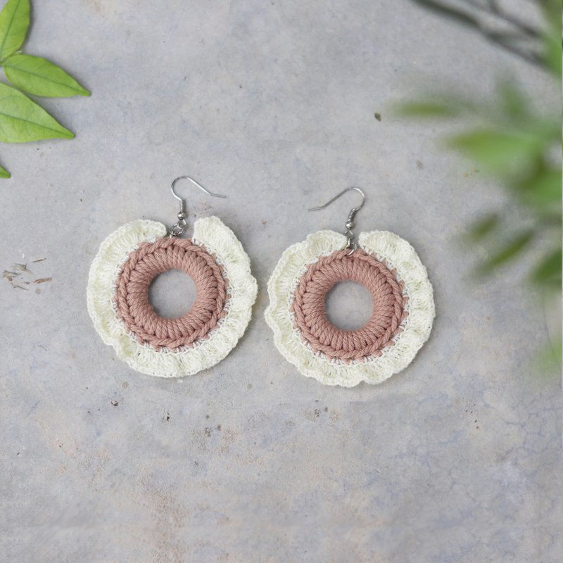 Red Cheeks Earrings Girly Style - Cream Color | Cute | Sweet | Hot | <pierced or clip-on earrings> - 耳环/耳夹 - 其他材质 咖啡色