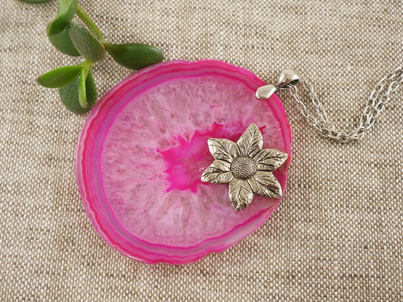 Pink Fuchsia Agate Slice Slab Silver Flower Floral Pendant Necklace Jewelry Gift - 项链 - 半宝石 粉红色