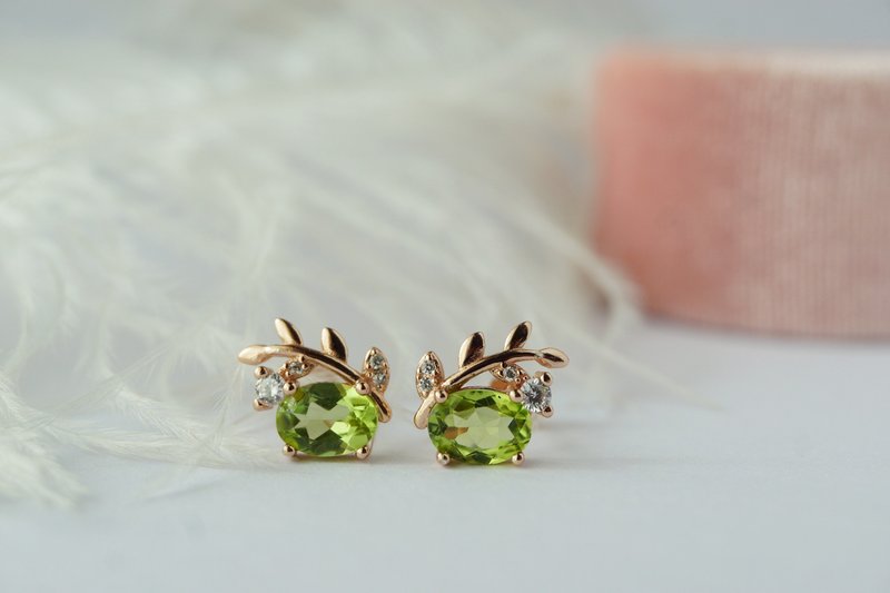 Stud Earrings Natural Peridot Silver, stud earrings - 耳环/耳夹 - 纯银 绿色