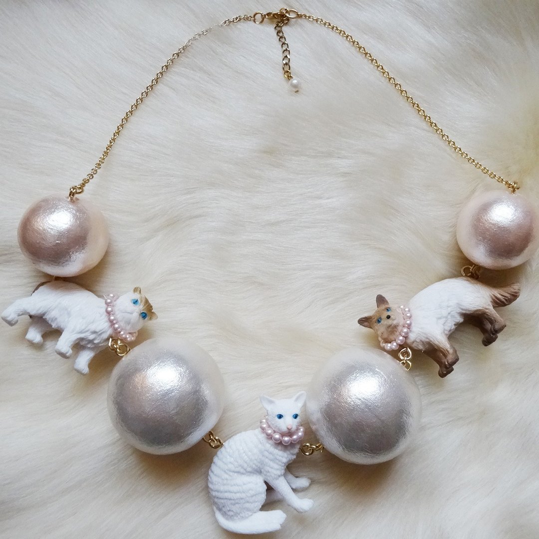Sedmikrasky Cat x Big Pearl Necklace - 项链 - 塑料 白色