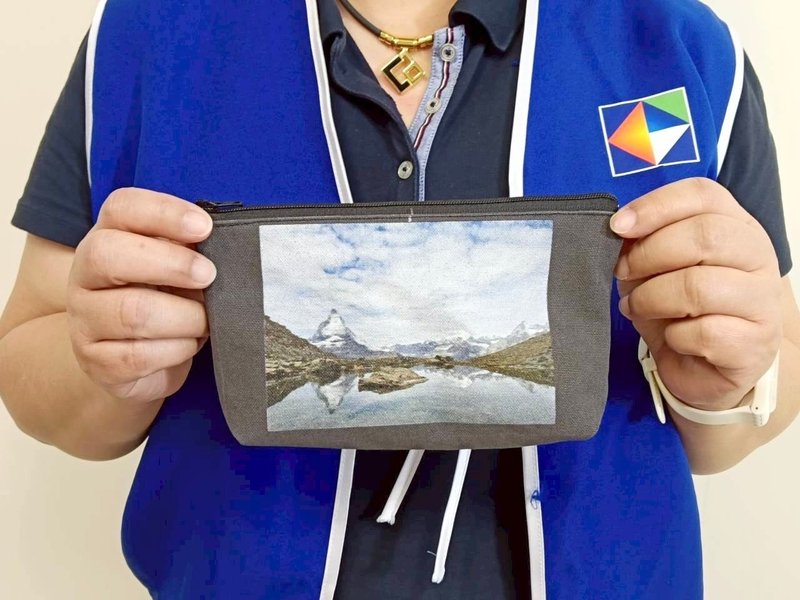 爱心公益定制品 - 马特洪峰 x 黄刀镇极光帆布文具包 - 化妆包/杂物包 - 棉．麻 多色