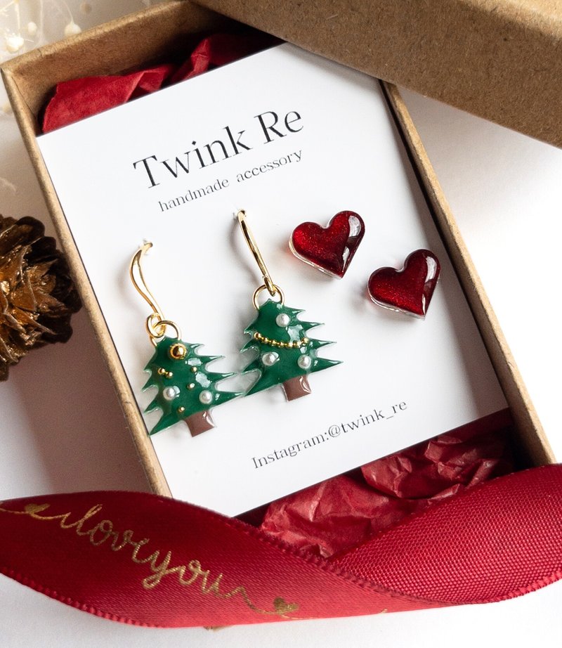 迷你圣诞树 & 爱心 耳环 夹式耳环 【圣诞限定】 - 耳环/耳夹 - 树脂 绿色