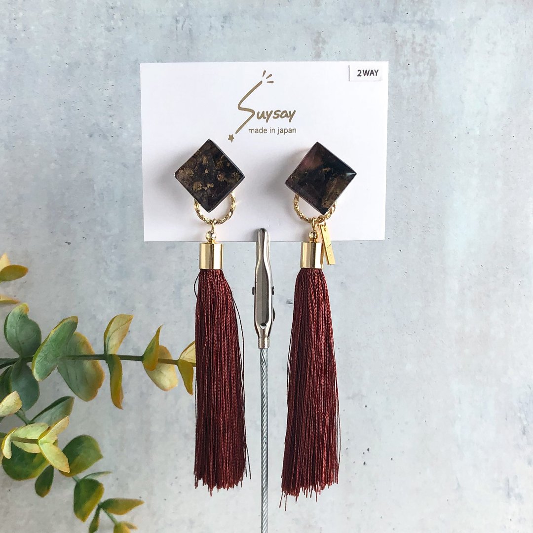 Alcohol ink art 2WAY tassel earrings - 耳环/耳夹 - 树脂 黑色