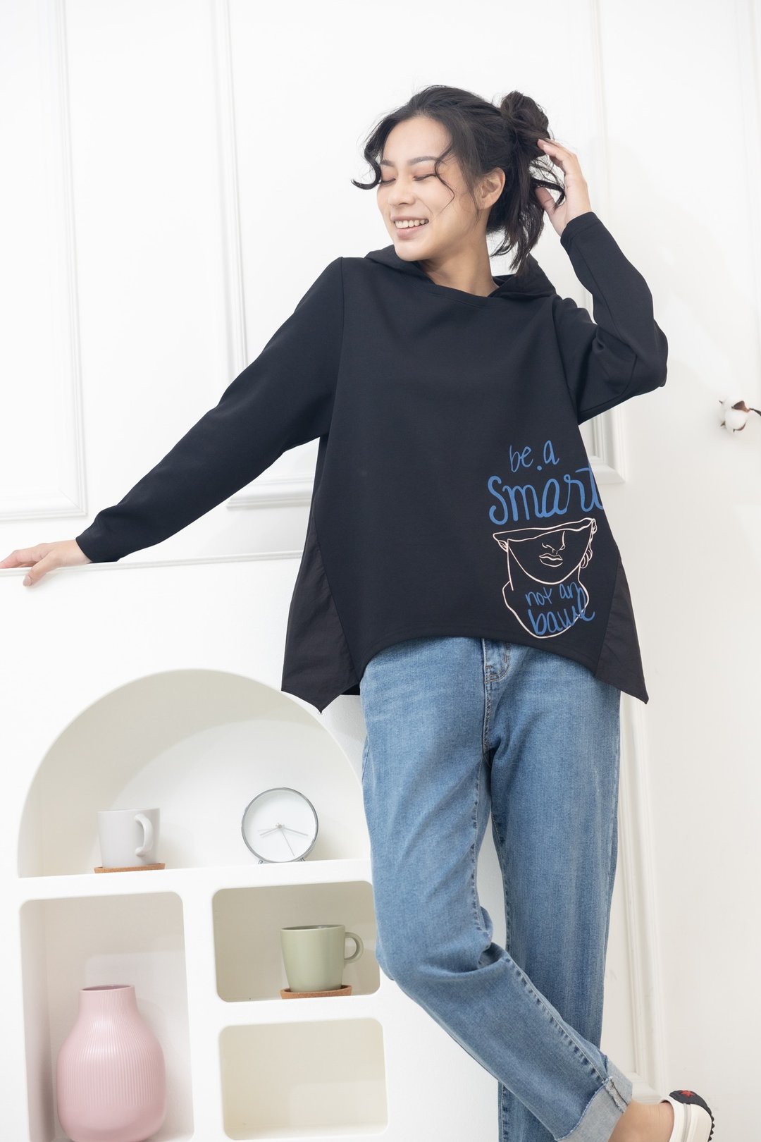半脸印花后拼棉布上衣 黑色 - 女装上衣 - 其他材质 黑色
