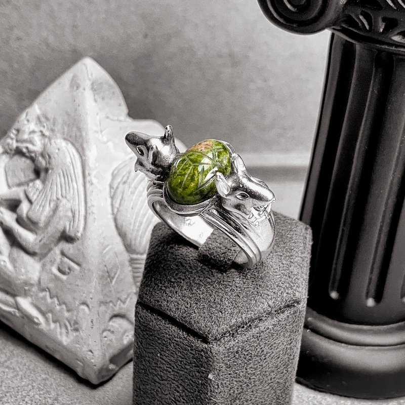 埃及守护者系列阿努比斯银制戒指 - 戒指 - 半宝石 