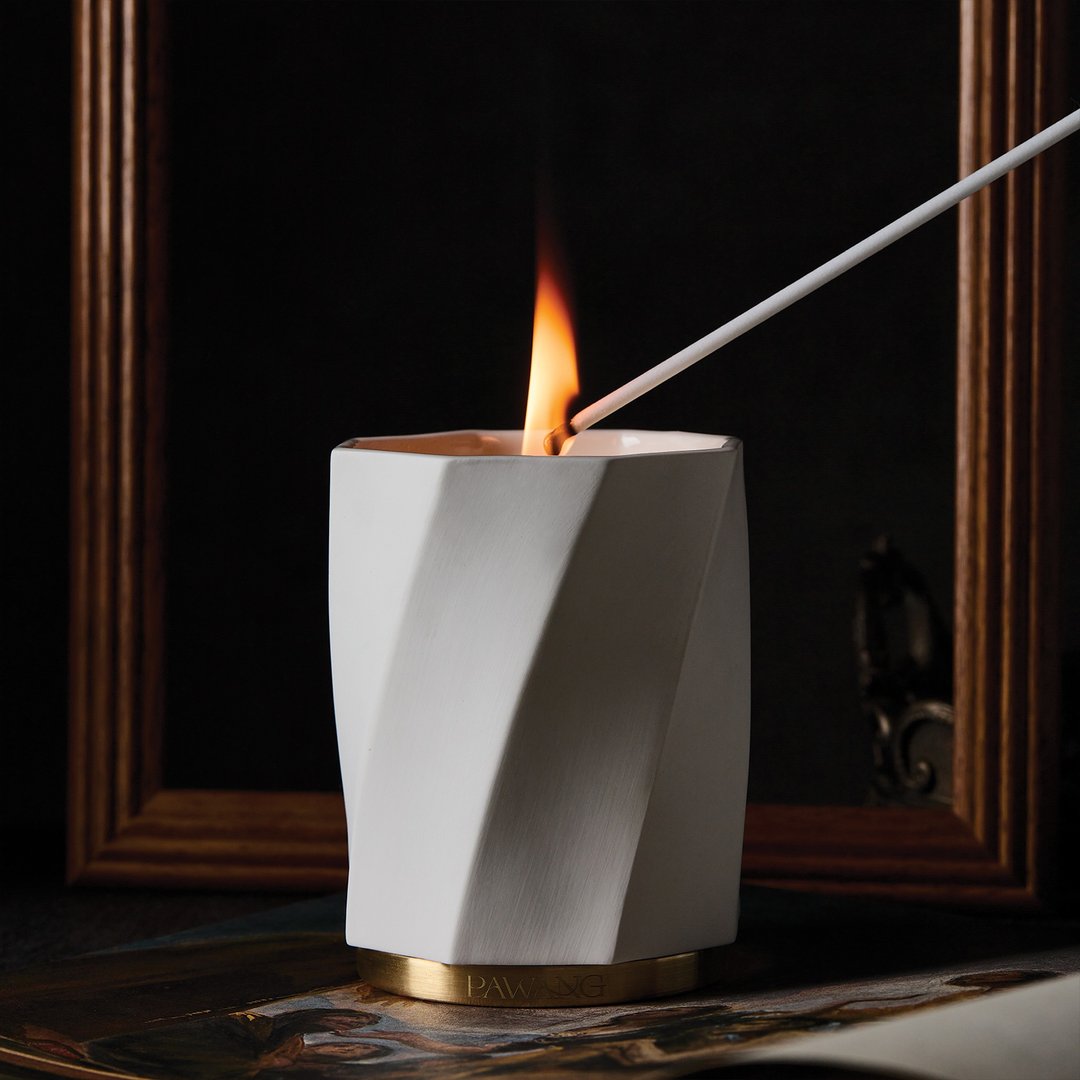 PAWANG PERFUME CANDLE - SPHERE 350g. - 蜡烛/烛台 - 粘土 