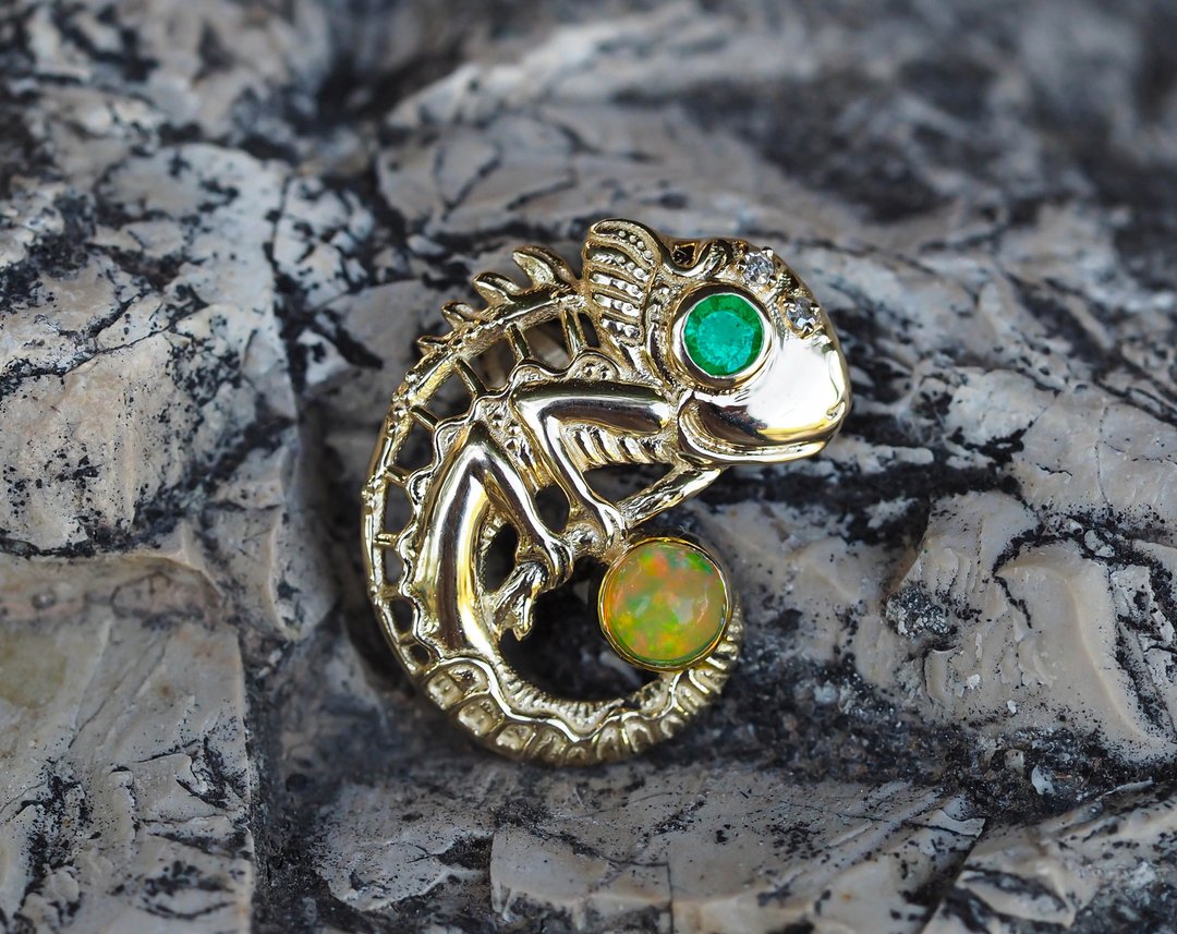 Chameleon pendant with opal, emerald and diamonds - 项链 - 贵金属 金色