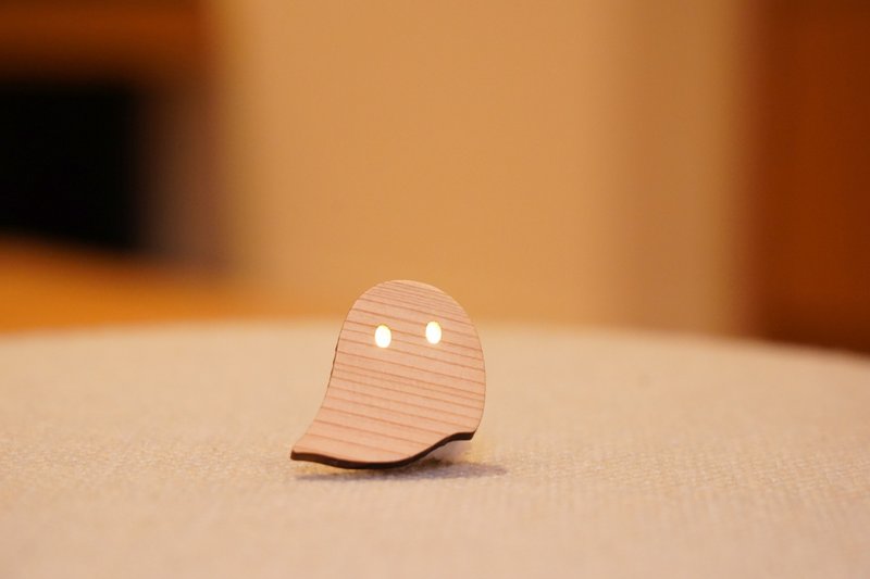 Ghost puzzle LED badge SUGI Kumamoto Oguni Sugi No.2 - 胸针 - 木头 咖啡色