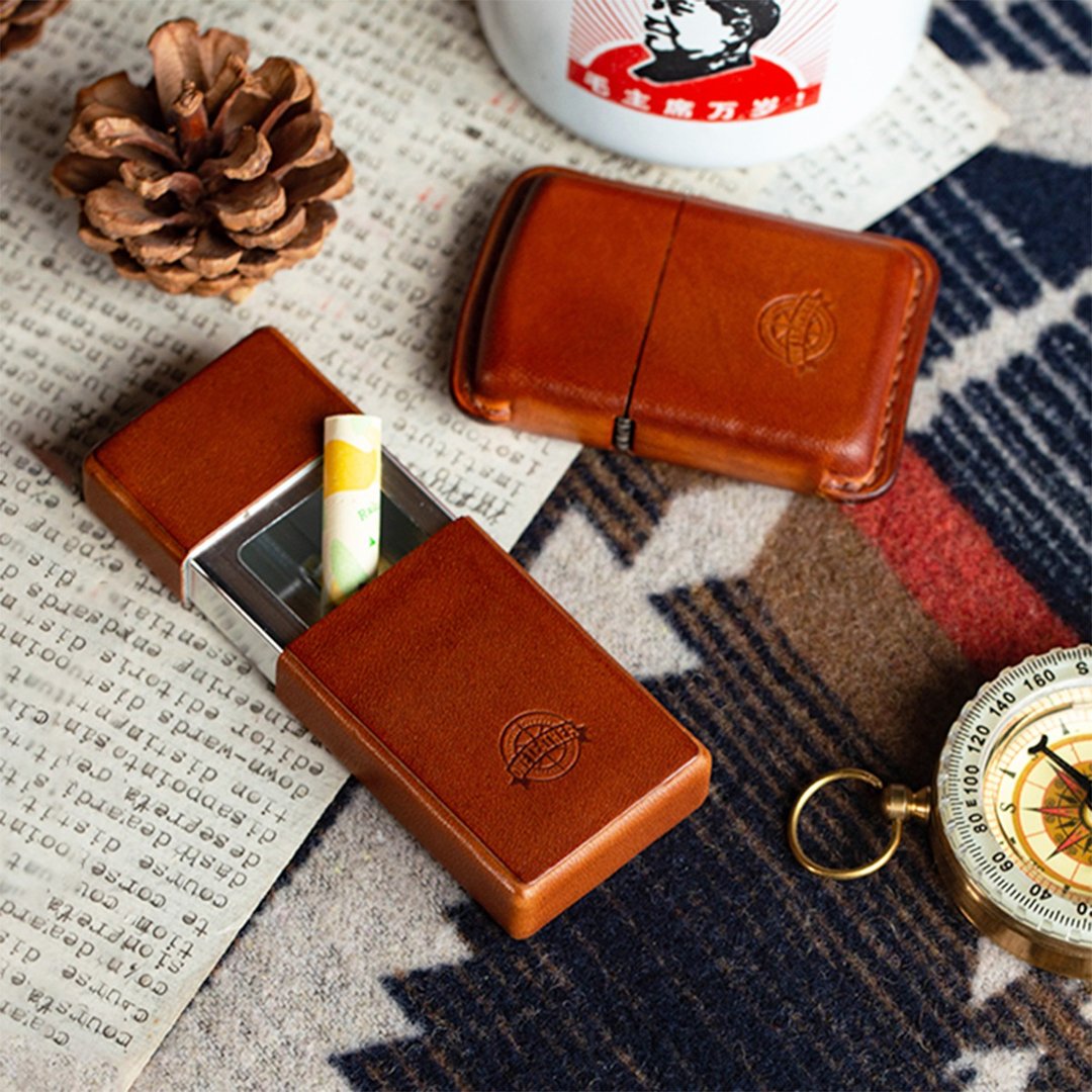 客制化礼物 one leather 便携烟灰袋创意个性烟灰缸手工牛皮铝质 - 收纳用品 - 真皮 咖啡色