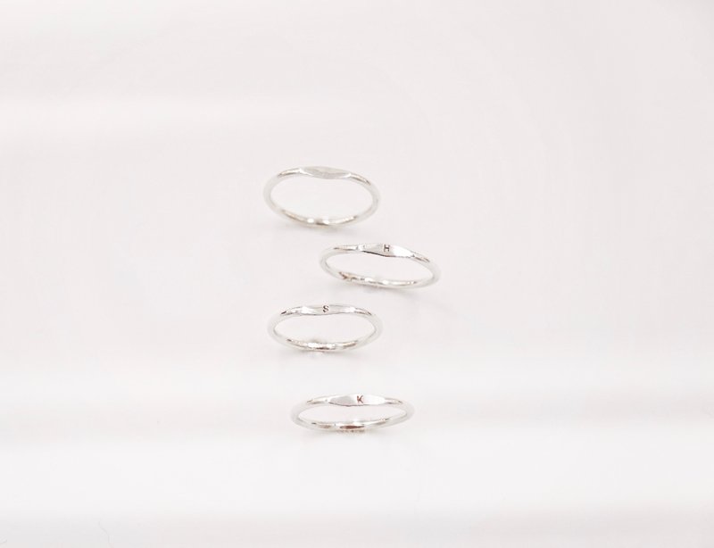 Initial Signet Ring | 字母图章纯银戒指 - 戒指 - 银 