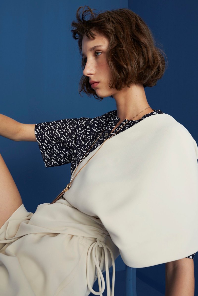 不對稱抽繩短外套 | 米白 - 女装休闲/机能外套 - 聚酯纤维 白色