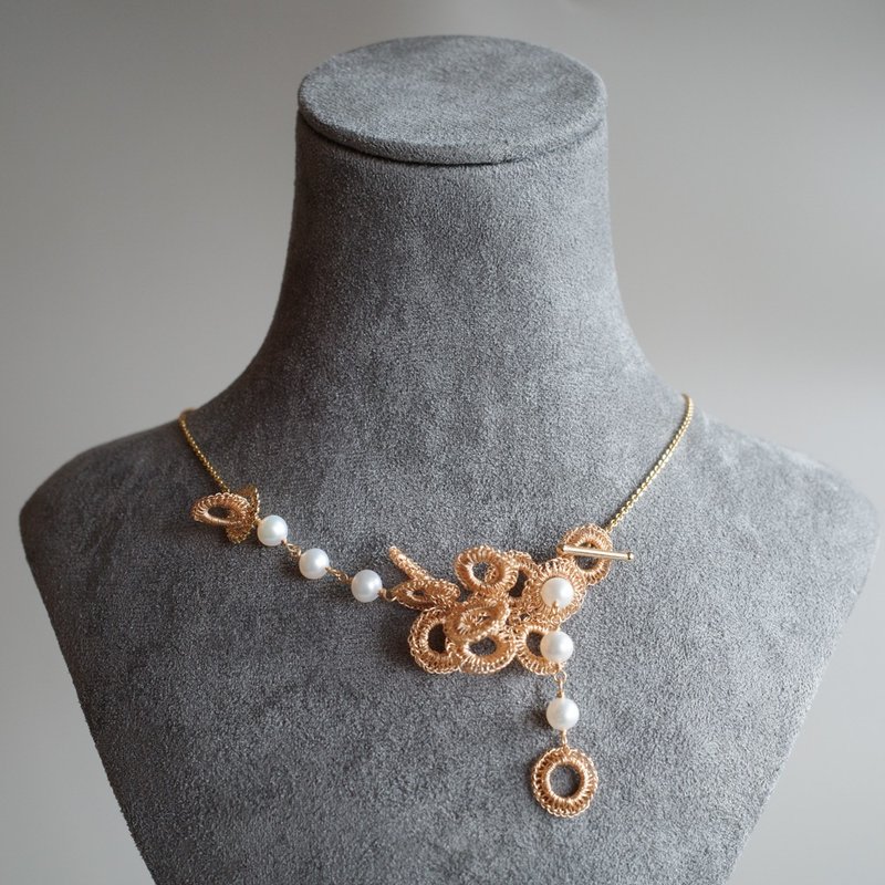 Full Bloom – 手工金属线编织珍珠项链 - 项链 - 珍珠 金色