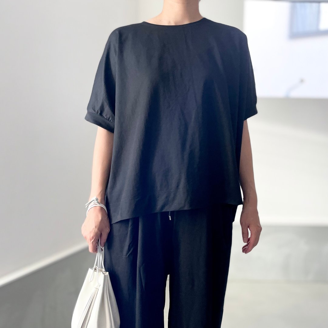 【接触凉感】前后差下摆圆弧设计 宽松版型套头衫 3色可选【黑色】 - 女装 T 恤 - 尼龙 黑色
