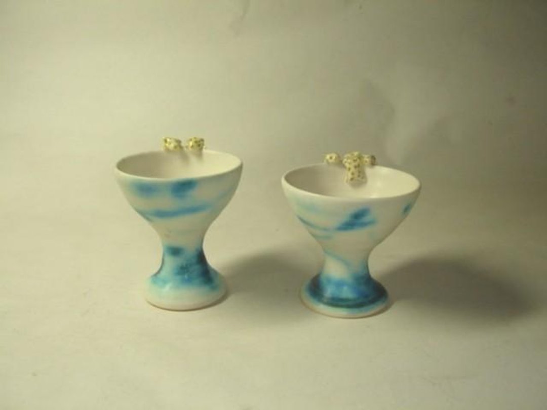 Giraffe set on a horse cup - 咖啡杯/马克杯 - 陶 