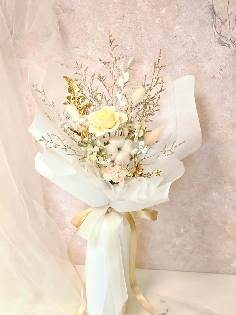 白金永生玫瑰花束 情人节花束 求婚花束 鹅黄色玫瑰花束 - 干燥花/捧花 - 植物．花 多色