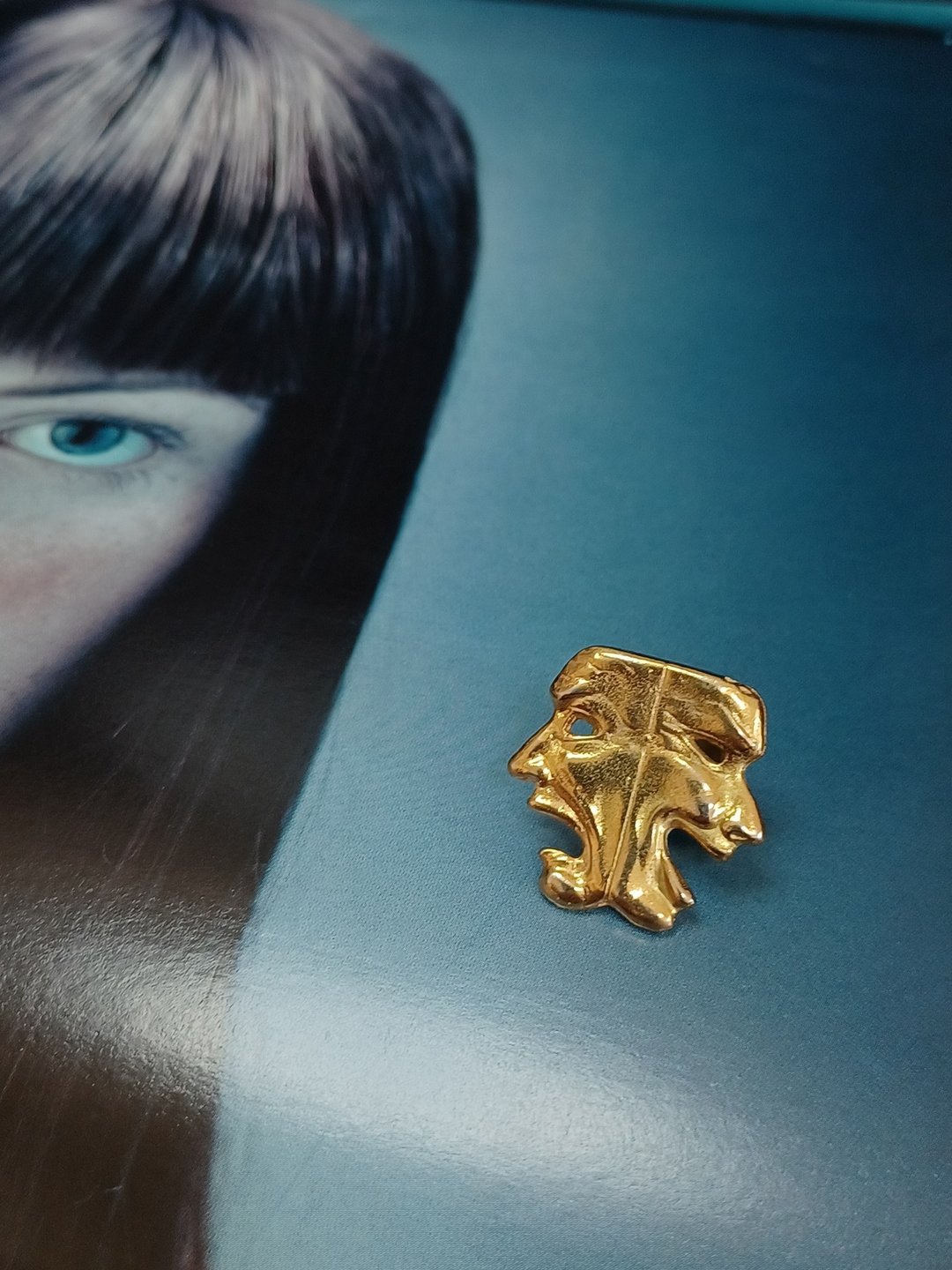 vintage jewelry Ballou Reg d 双面人古董徽章  别针 胸针 - 胸针 - 其他金属 