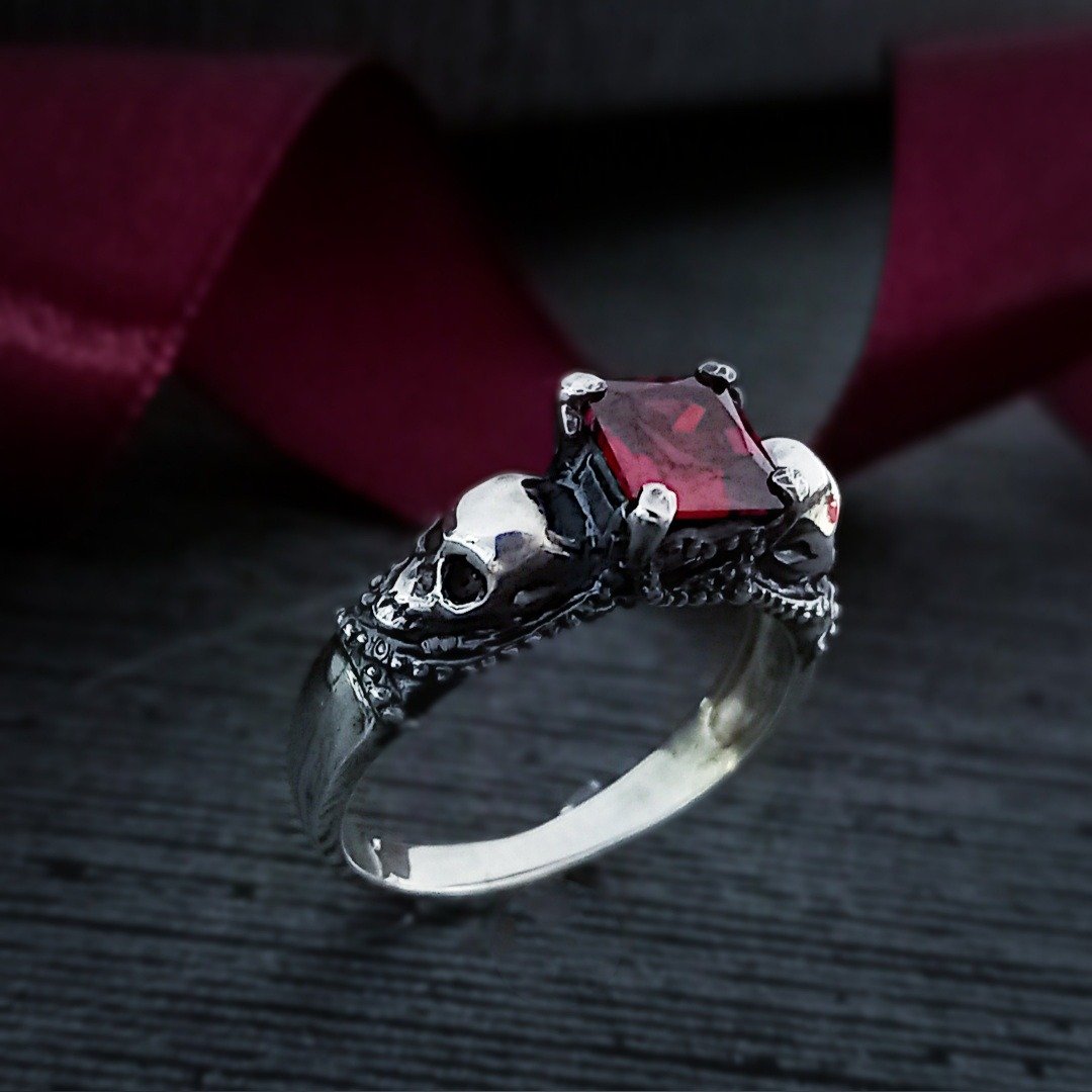 Goth ring - Sterling Silver Dark Gothic Skull Engagement Ring - 戒指 - 纯银 