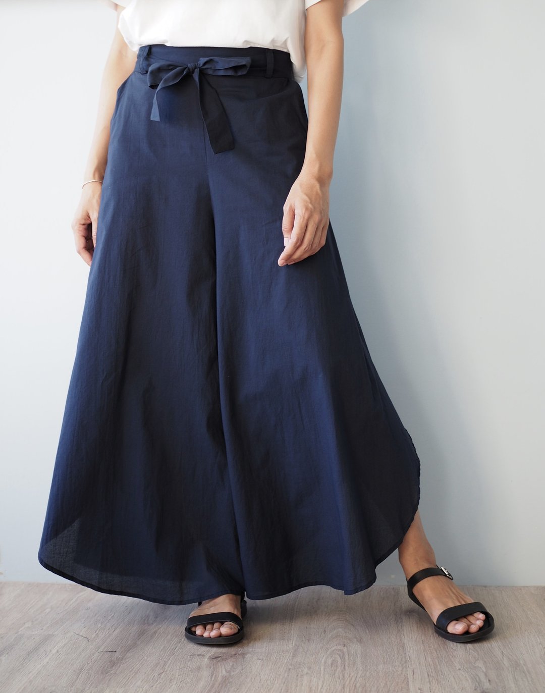 Curved Hem Wide Leg Trousers - 中性裤装 - 棉 蓝色