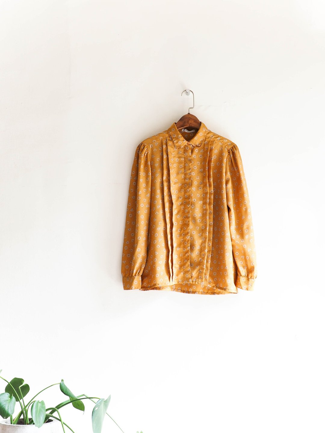 河水山 - 东京土黄折线梦游仙境 古董丝质衬衫上衣 shirt oversize vintage - 女装衬衫 - 聚酯纤维 黄色