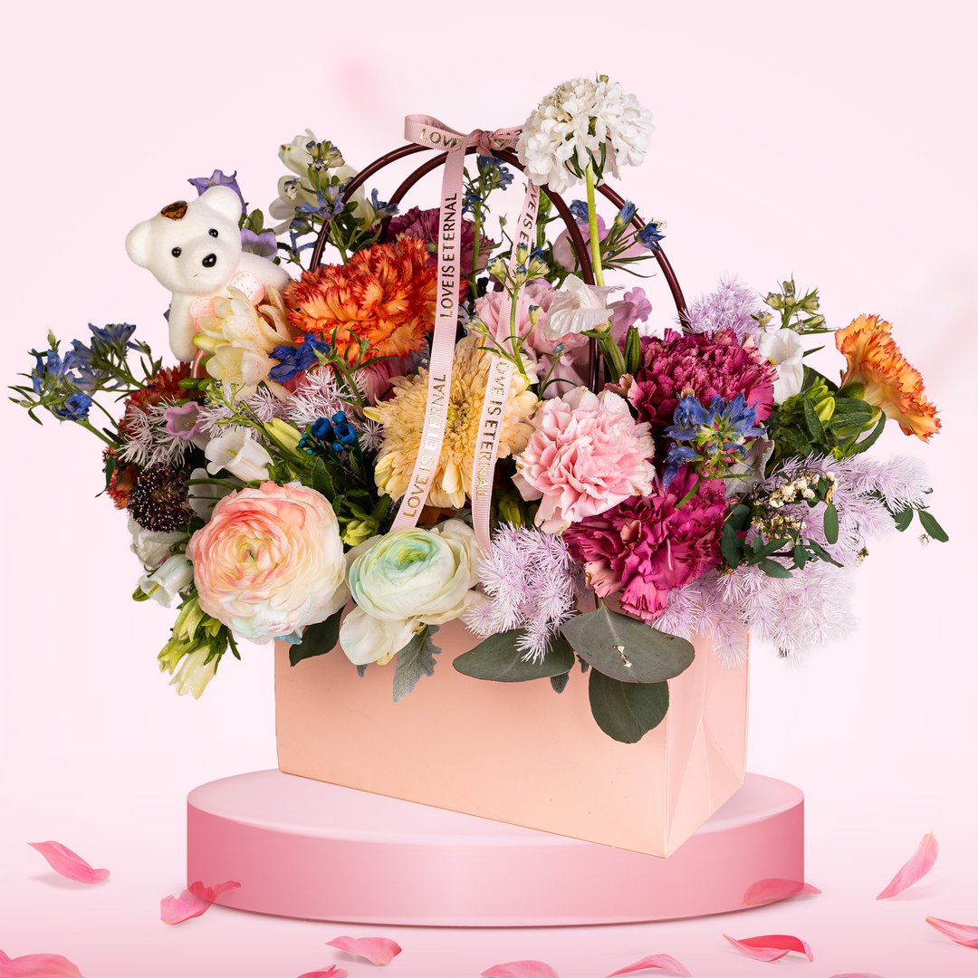 鲜花花篮 (康乃馨、风铃草、小牡丹、小燕草、腊梅、香雪兰及其它 - 植栽/盆栽 - 植物．花 