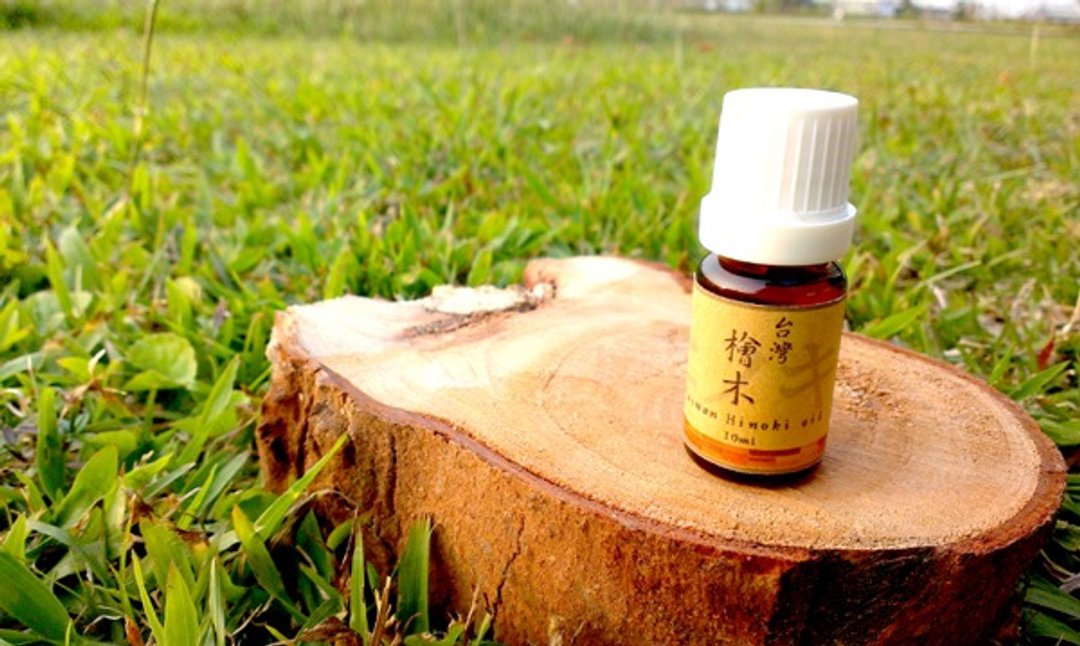 天然 纯粹 桧木精油10ml - 香薰/精油/线香 - 木头 咖啡色