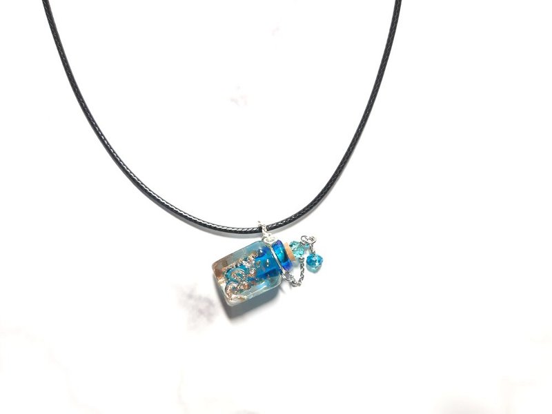 浅蓝 四方 微夜光 精油瓶 香氛瓶 闻香瓶 精油项链 - 项链 - 玻璃 蓝色