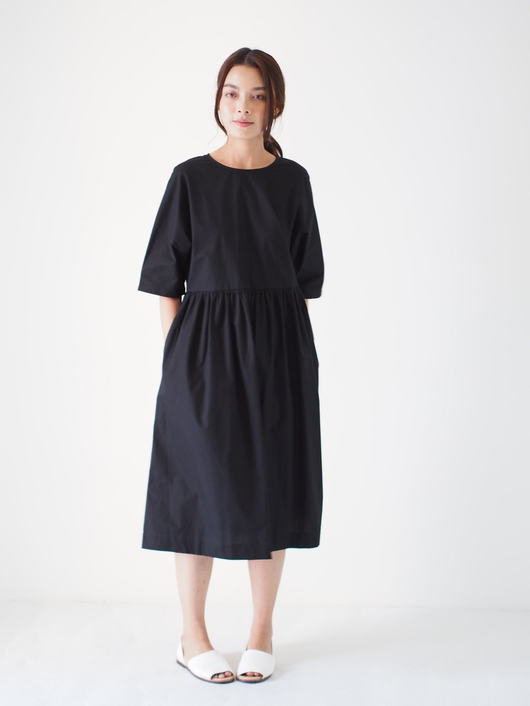 ManiBleu Bat Wing Frill Dress - Black - 洋装/连衣裙 - 棉 黑色