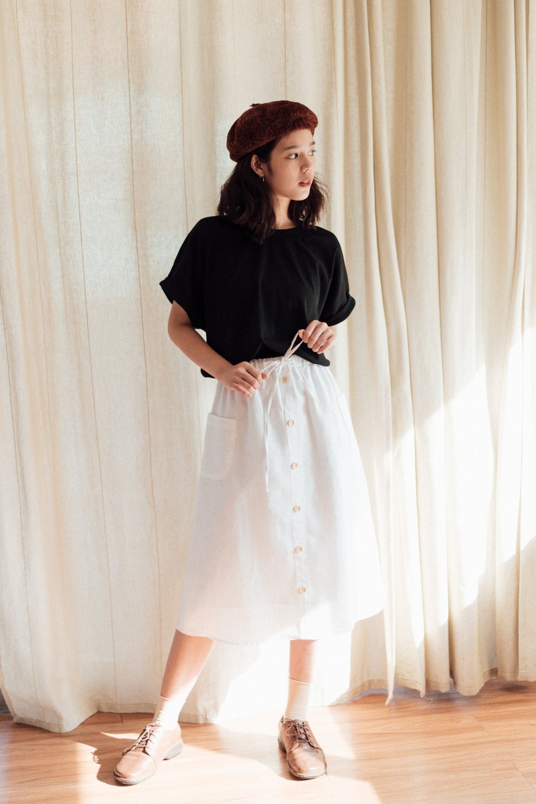 Linen skirt with Wooden buttons - White - 裙子 - 棉 白色