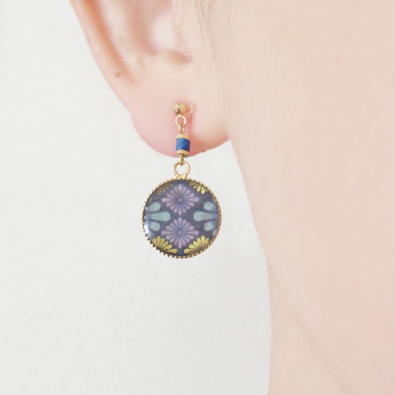 日式现代风耳环、耳夹 - 金彩菊花纹 - 耳环/耳夹 - 半宝石 蓝色