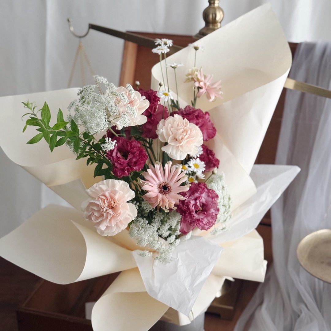 【鲜花课程】母亲节花束|民法第7条—胎儿之保护|一人成团 - 植栽 - 植物．花 