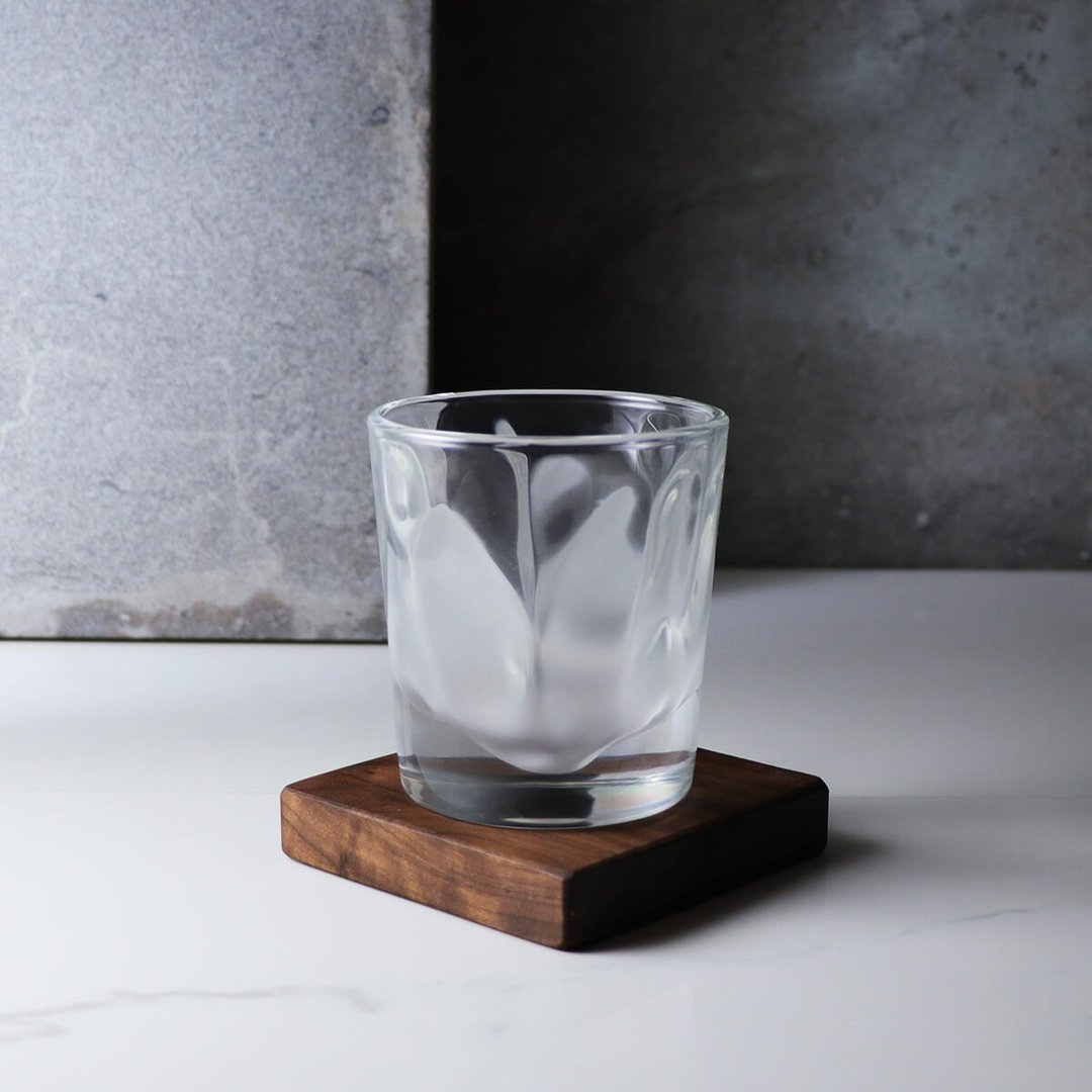 220cc【日本Perrocaliente】冰岩Rock Ice 冰块杯木底座 - 酒杯/酒器 - 玻璃 灰色