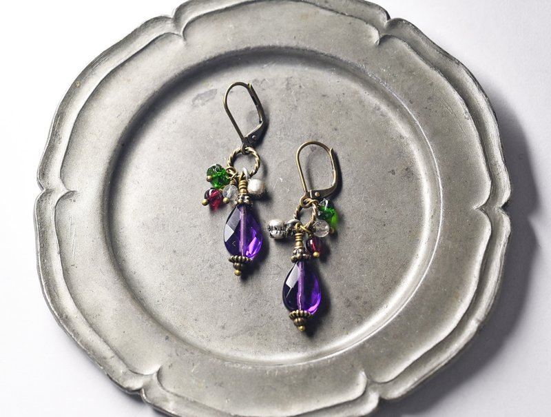 Zambian amethyst and garnet, labradorite, chrome diopsite, small bell earrings - 耳环/耳夹 - 宝石 紫色