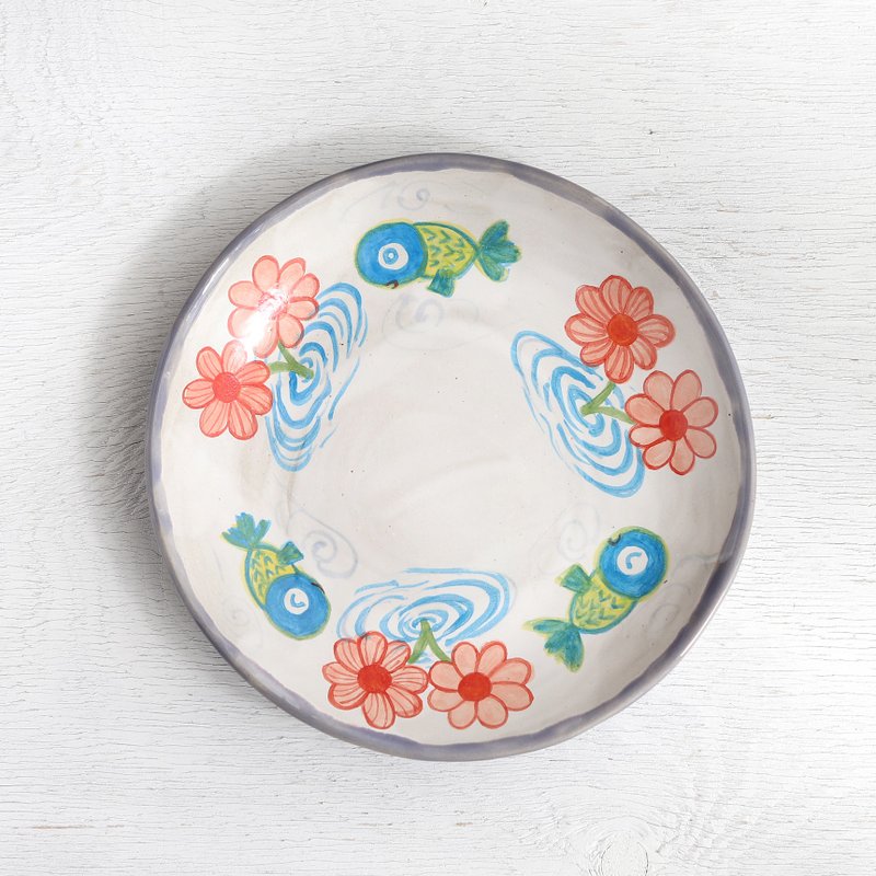 青金鱼与红花 手绘彩色陶盘 (19cm) - 盘子/餐盘/盘架 - 陶 蓝色