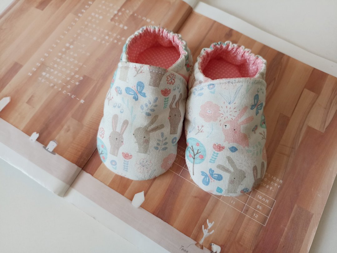 【5日内出货】烟花小兔 弥月礼物 婴儿鞋 宝宝鞋 学步鞋 室内 - 满月礼盒 - 其他材质 多色
